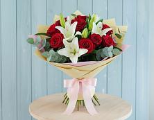 Букет цветов из:  Лилии и Розы в Васильчиново