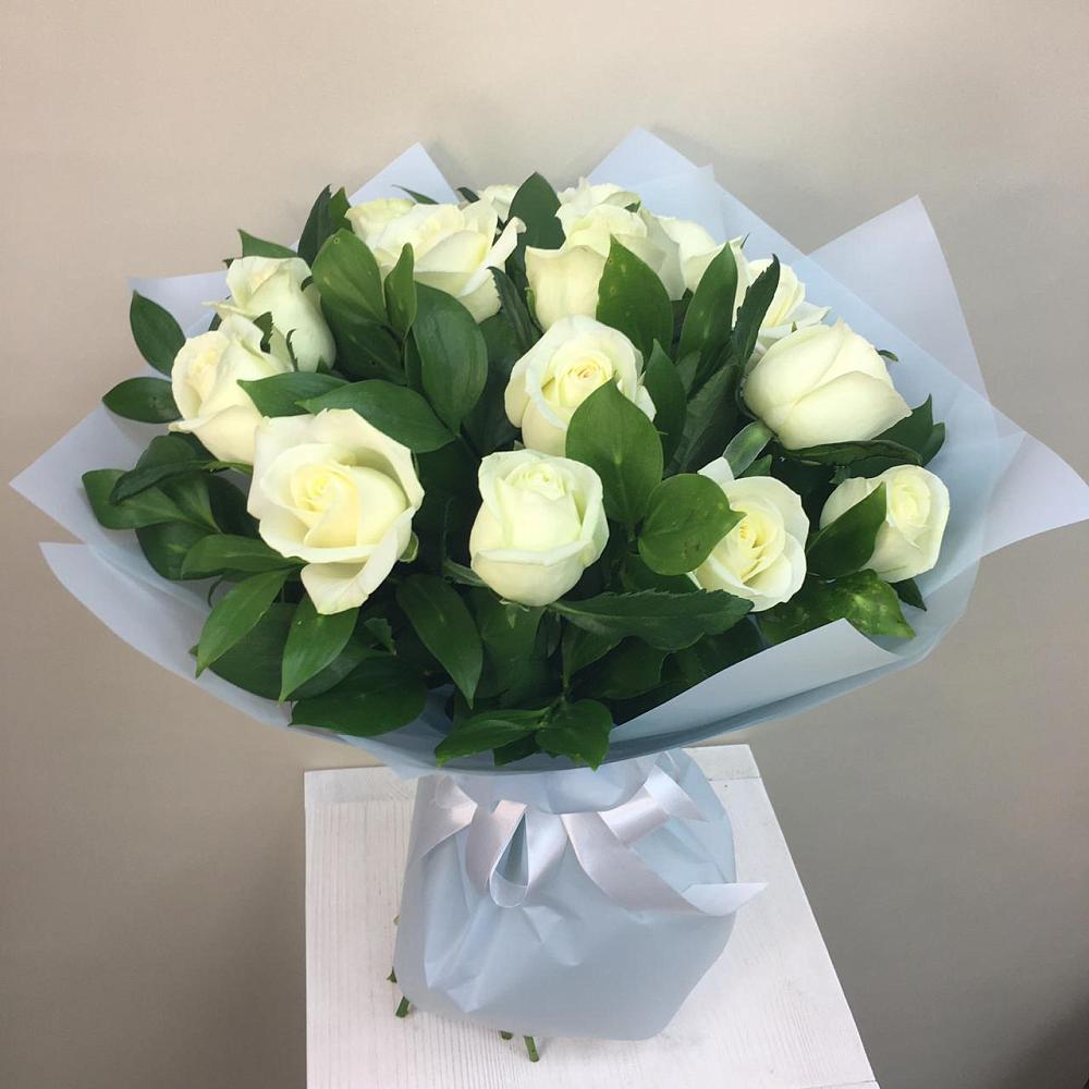Букет 15 Белых роз Проуд в Васильчиново