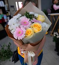 Букет цветов из:  Герберы, Розы и Хризантемы в Васильчиново