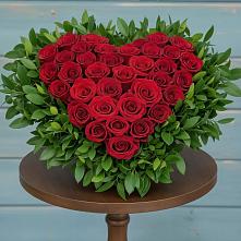 Цветочная композиция из Розы в виде сердца в Васильчиново