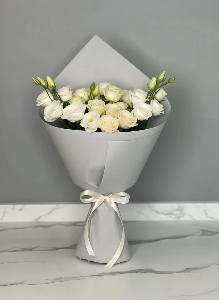 Букет цветов из: Розы и Лизиантусы в Васильчиново