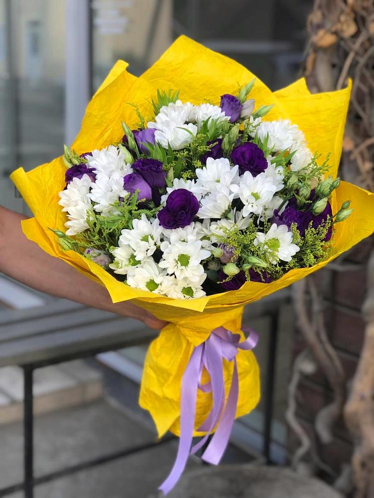 Букет цветов из: Ирисы, Хризантемы и Ромашки в Васильчиново