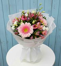 Букет цветов из:  Герберы, Альстромерии и Лизиантусы #REPLACE_PRED# Васильчиново