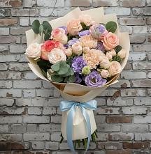 Букет цветов из:  Розы, Лизиантусы и Гвоздики в Васильчиново